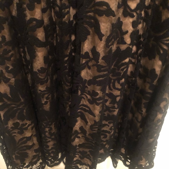 Tadashi Shoji Long Gown - Picture 4 of 6